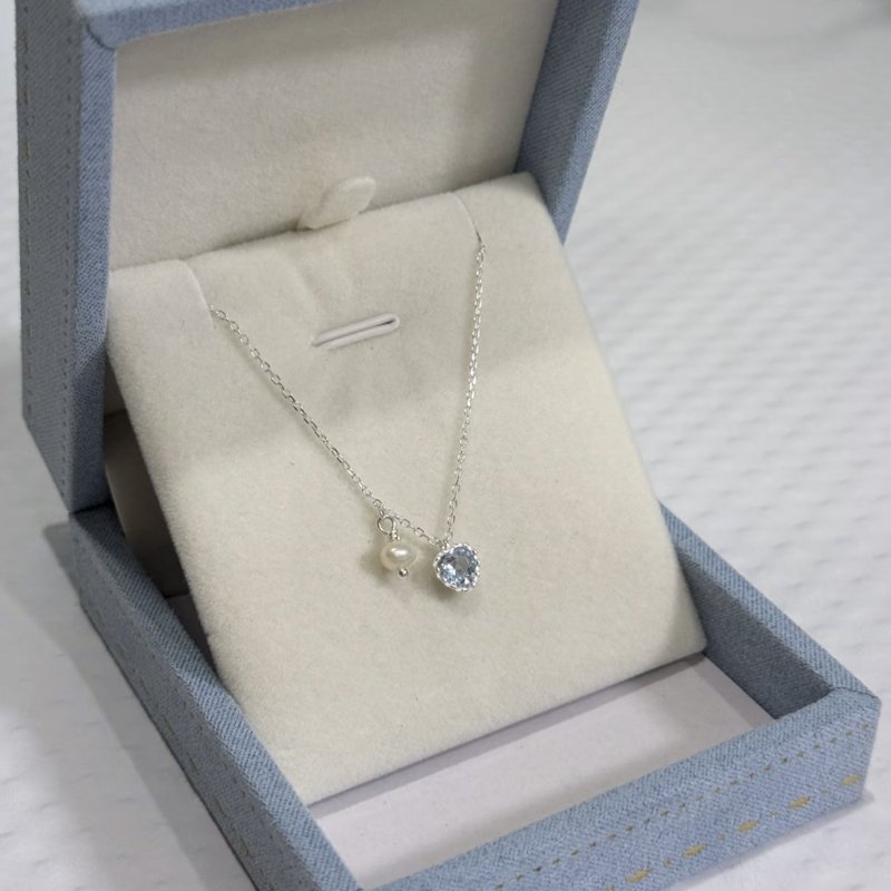 S925 Sterling Silver Heart and Pearl Necklace - Image 4
