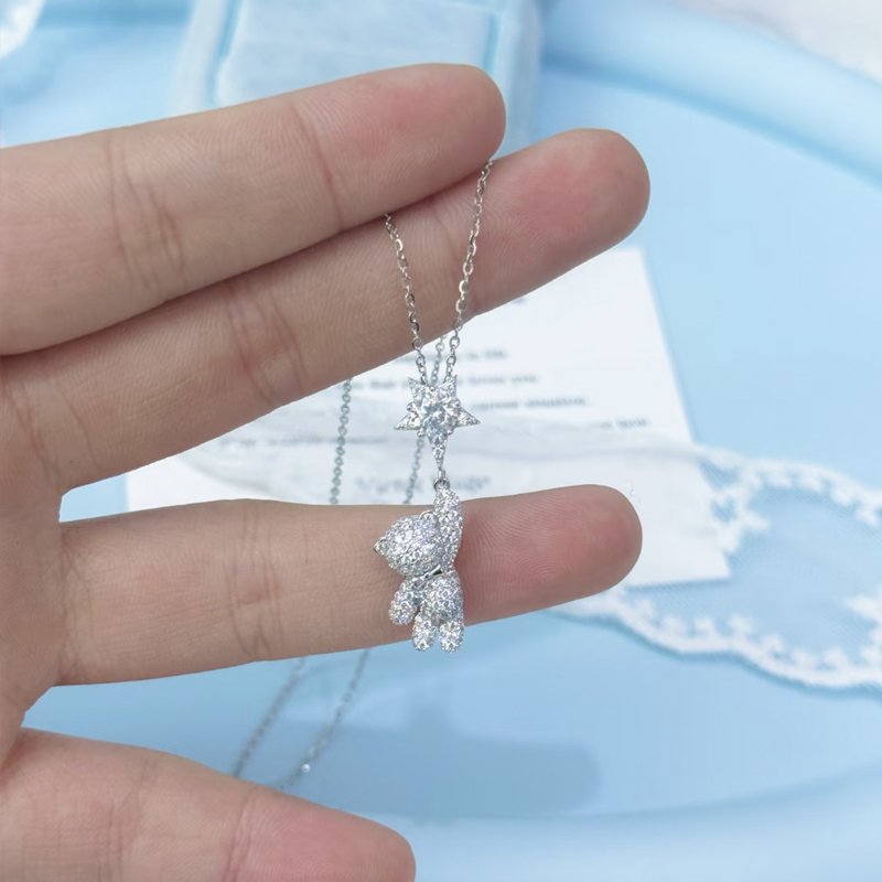 S925 Bear and Star Clavicle Necklace - Image 3